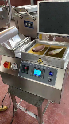 Automatische vakuumverpakkingsmachine voor het in zijn geheel weergeven van vers voedsel